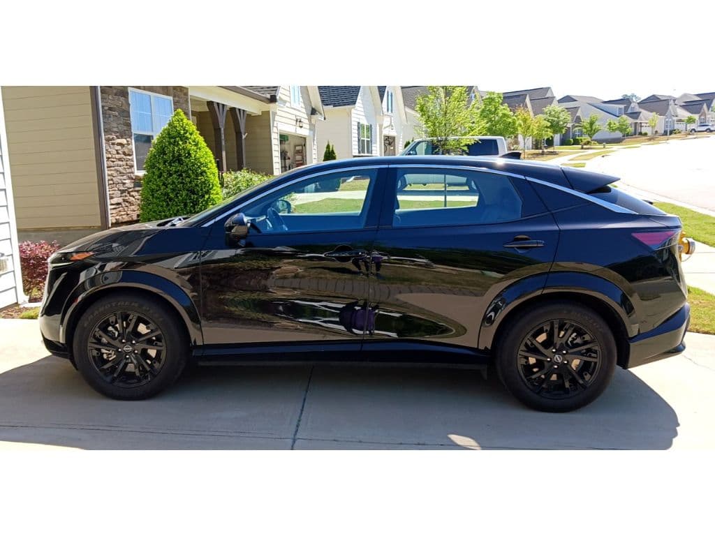 2023 Nissan Ariya view 2