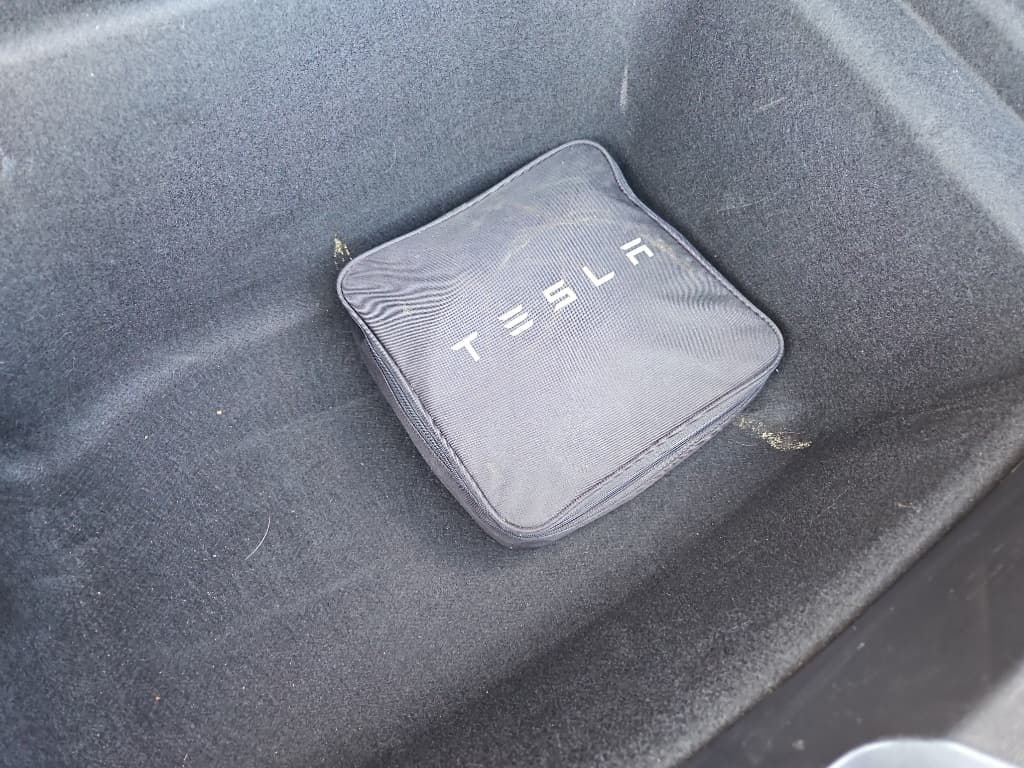 2019 Tesla Model 3 view 6