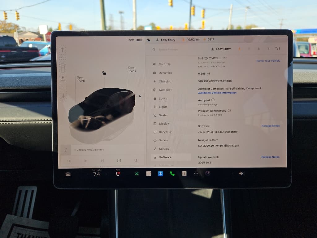 2026 Tesla Model Y view 10