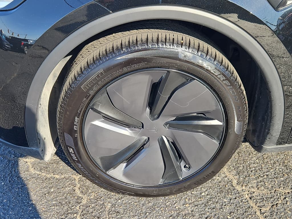 2026 Tesla Model Y view 27