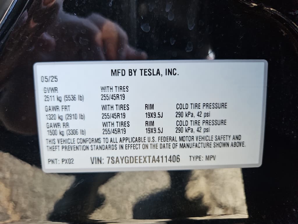 2026 Tesla Model Y view 25