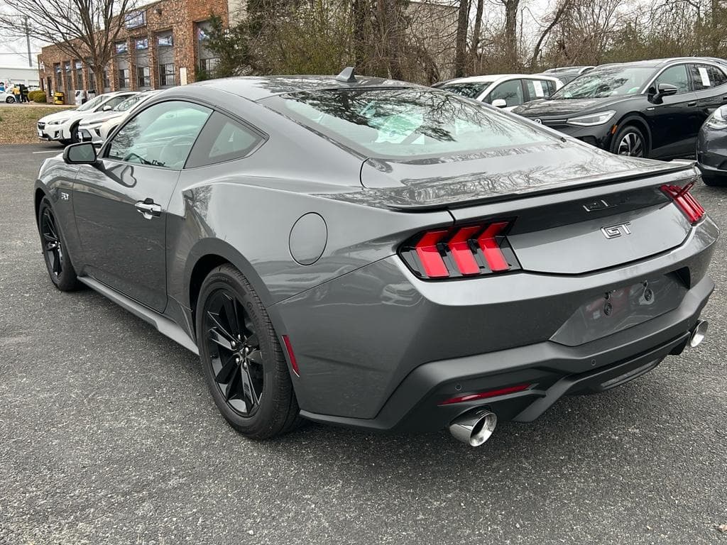 2024 Ford Mustang view 2