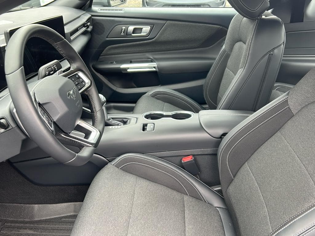 2024 Ford Mustang view 7