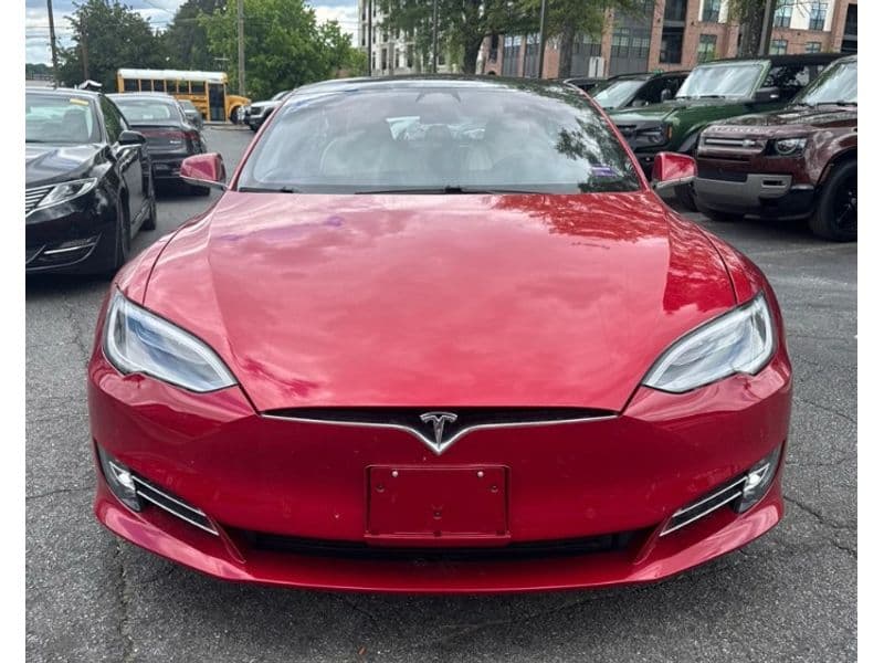 2020 Tesla Model S view 2