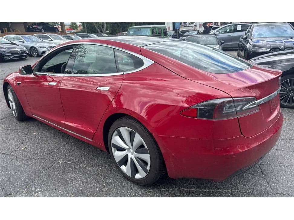 2020 Tesla Model S view 7