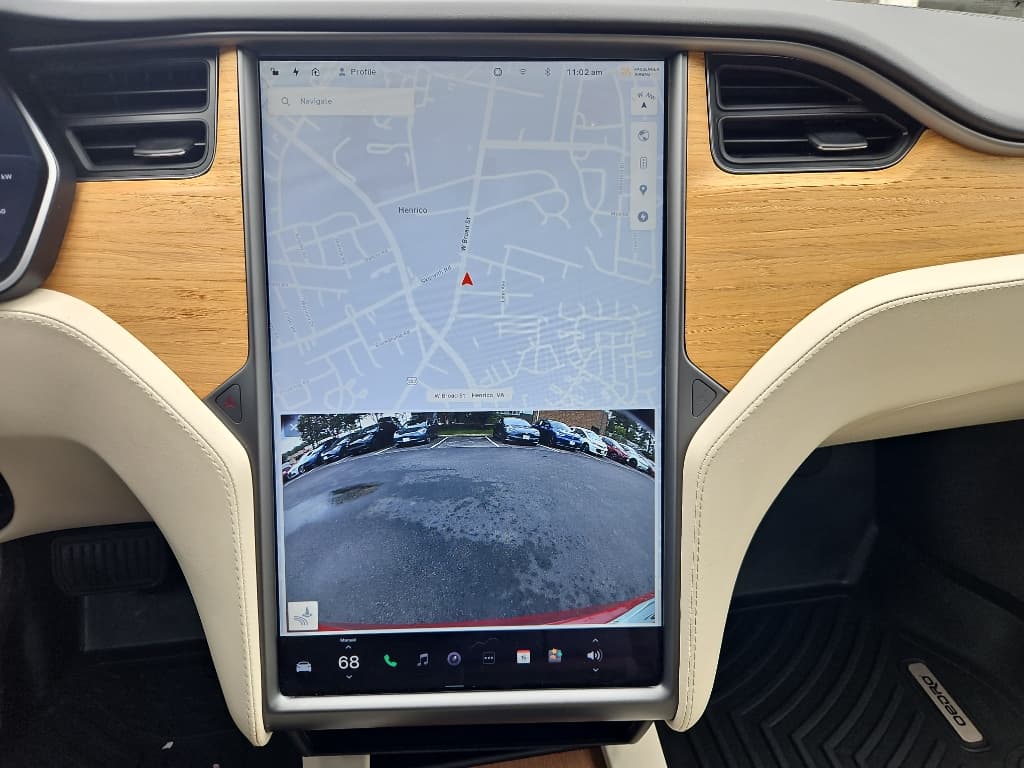 2020 Tesla Model S view 12