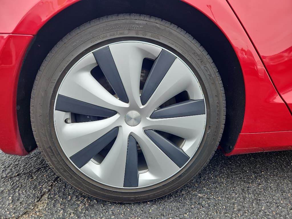 2020 Tesla Model S view 29
