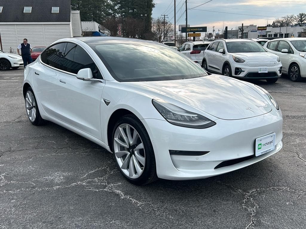 2019 Tesla Model 3 view 4