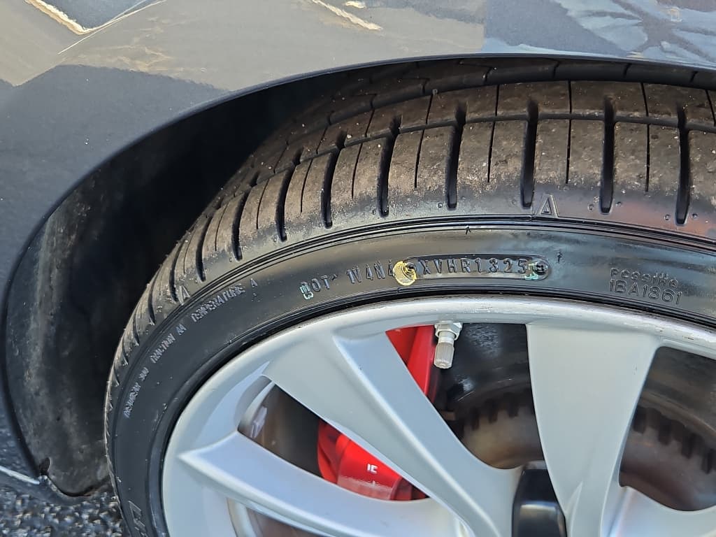 2019 Tesla Model 3 view 33