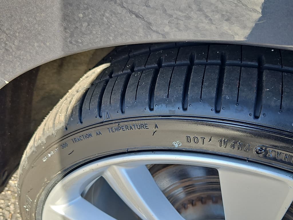 2019 Tesla Model 3 view 29