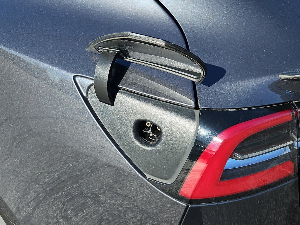 2019 Tesla Model 3 view 5