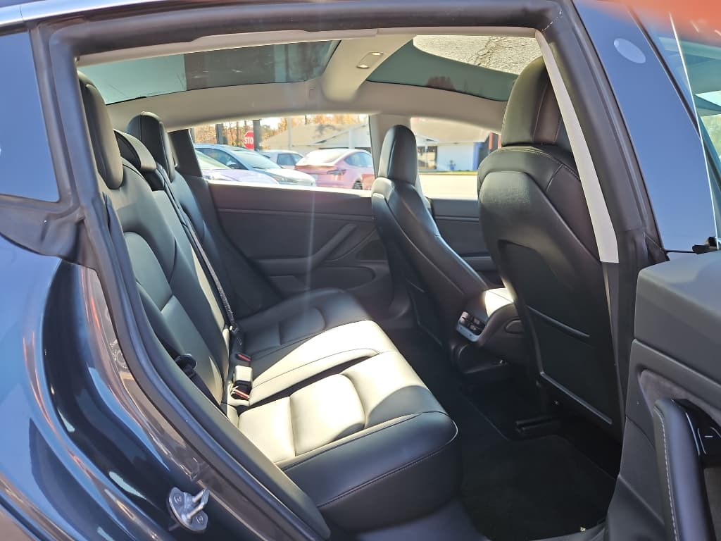 2019 Tesla Model 3 view 20