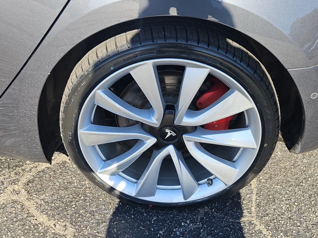 2019 Tesla Model 3 view 28