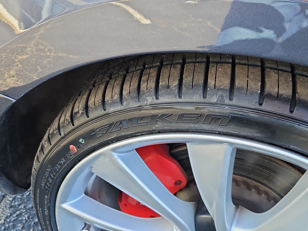 2019 Tesla Model 3 view 31