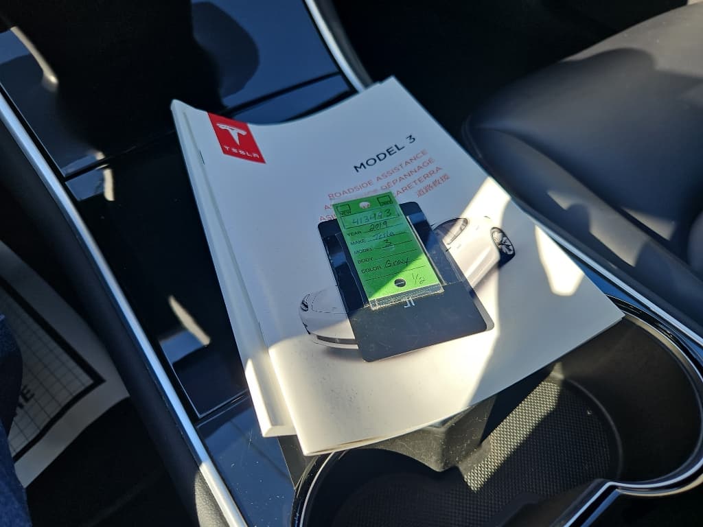 2019 Tesla Model 3 view 19