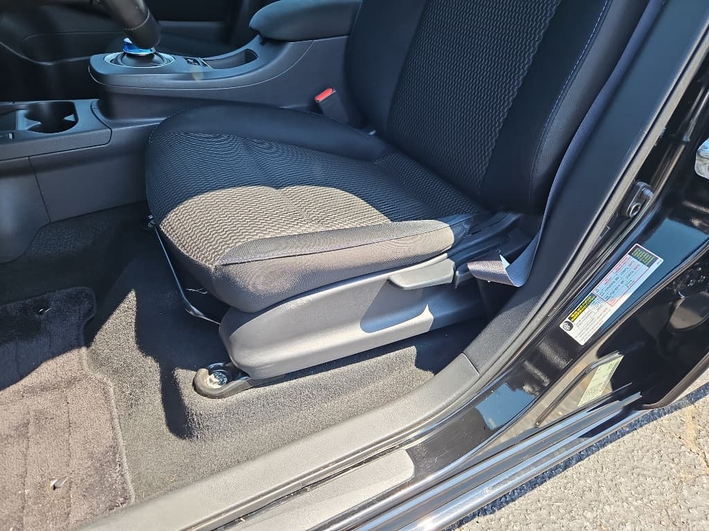 2013 Nissan LEAF view 7