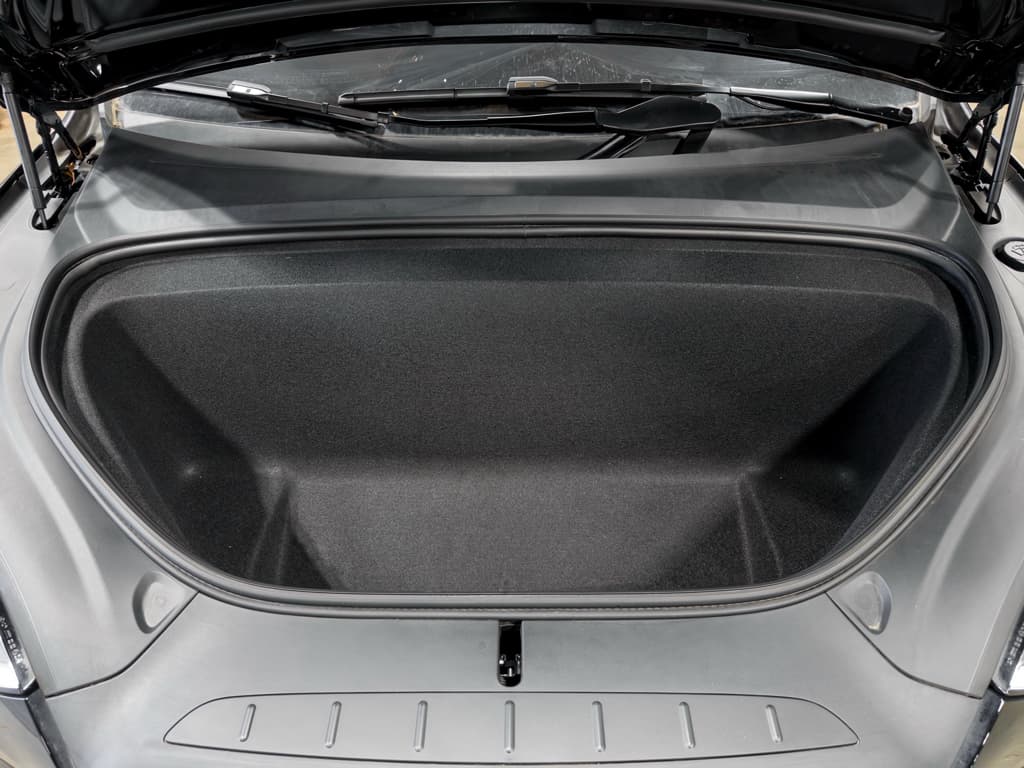 2023 Tesla Model X view 24