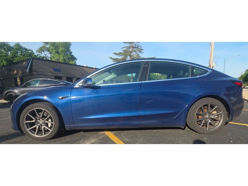 2019 Tesla Model 3 view 2
