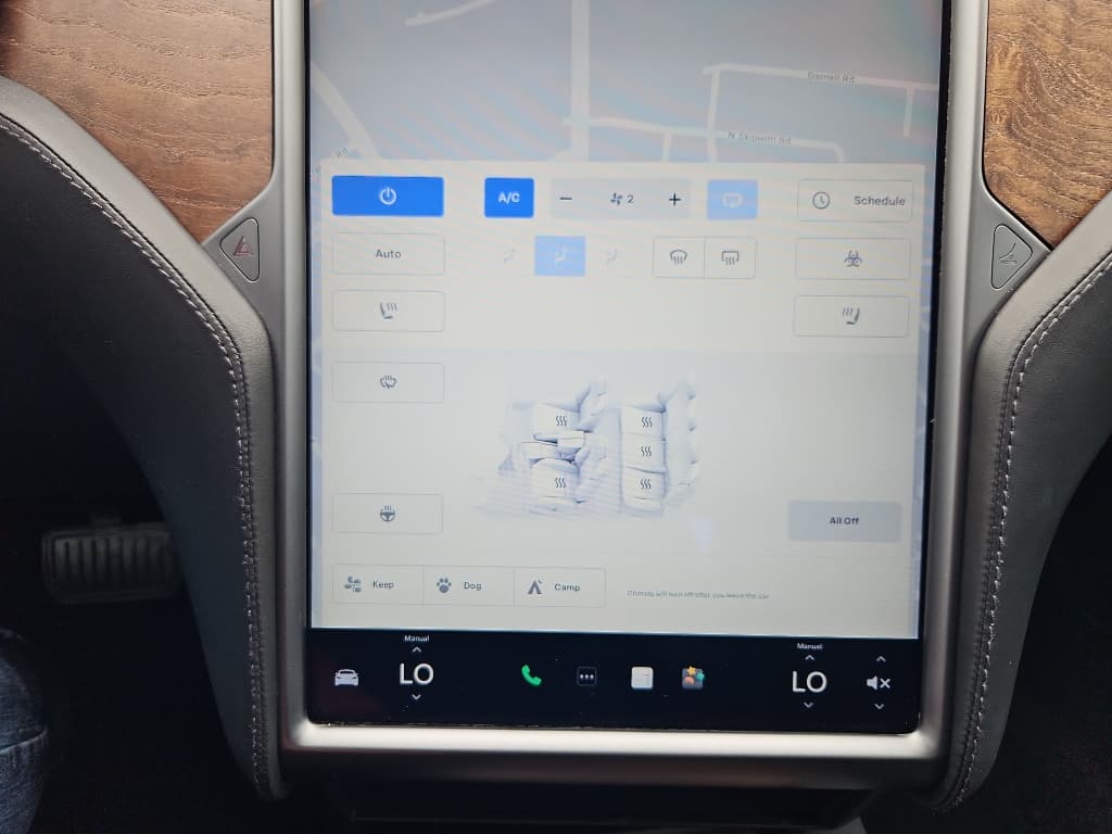2021 Tesla Model S view 14