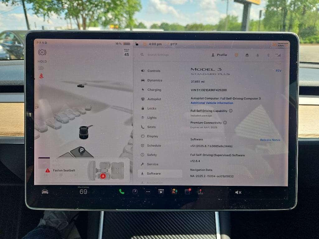 2019 Tesla Model 3 view 9