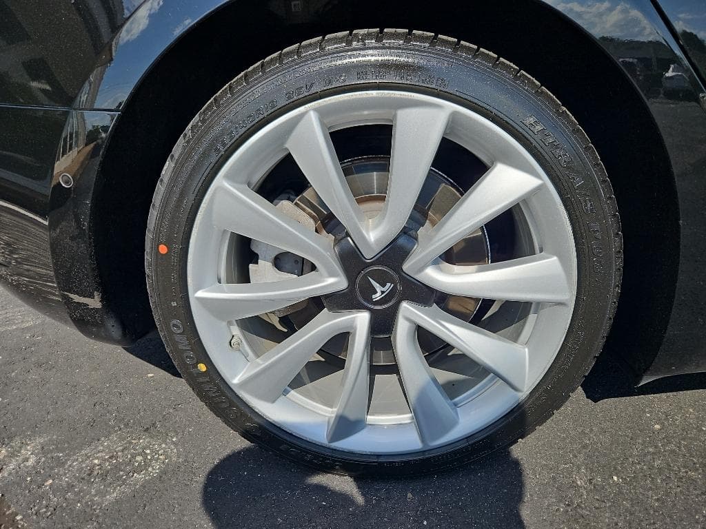 2019 Tesla Model 3 view 26