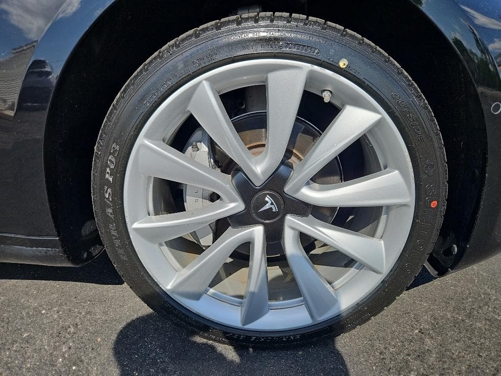 2019 Tesla Model 3 view 28