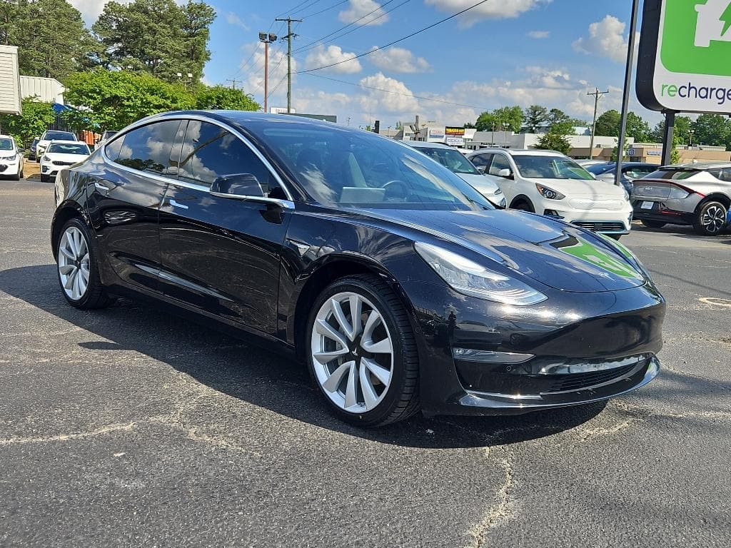 2019 Tesla Model 3 view 4