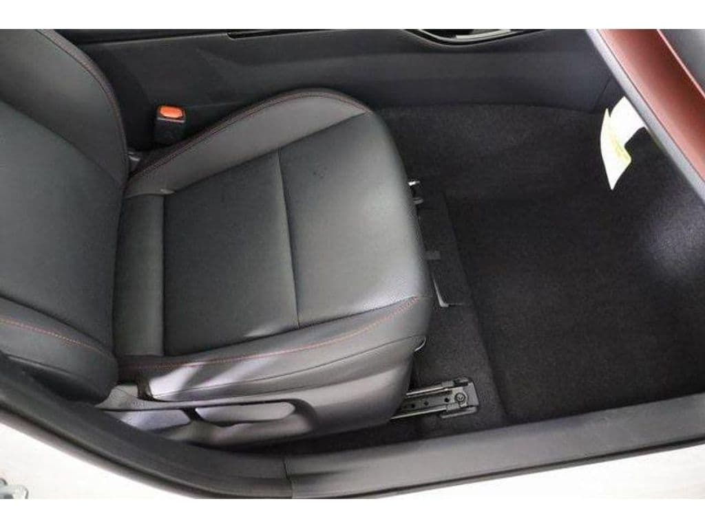 2025 Toyota Prius Prime view 6