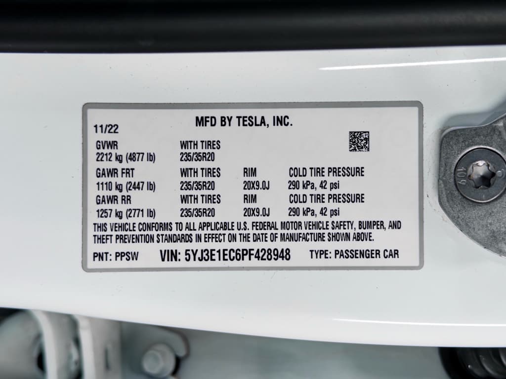 2023 Tesla Model 3 view 27