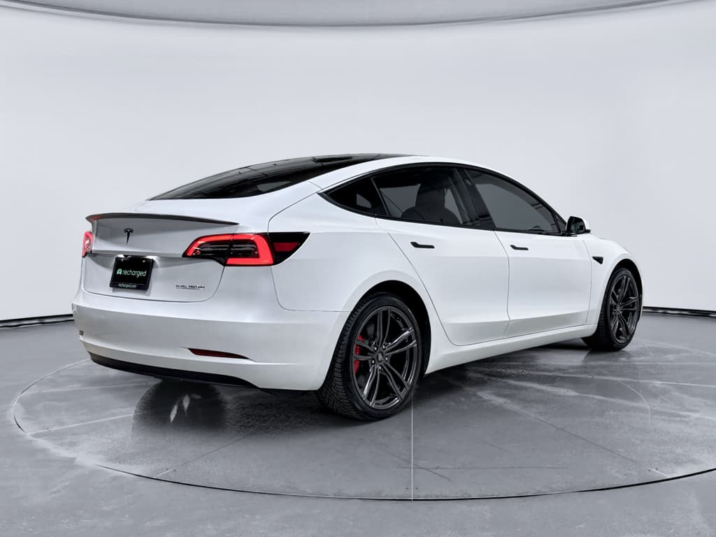2023 Tesla Model 3 view 3