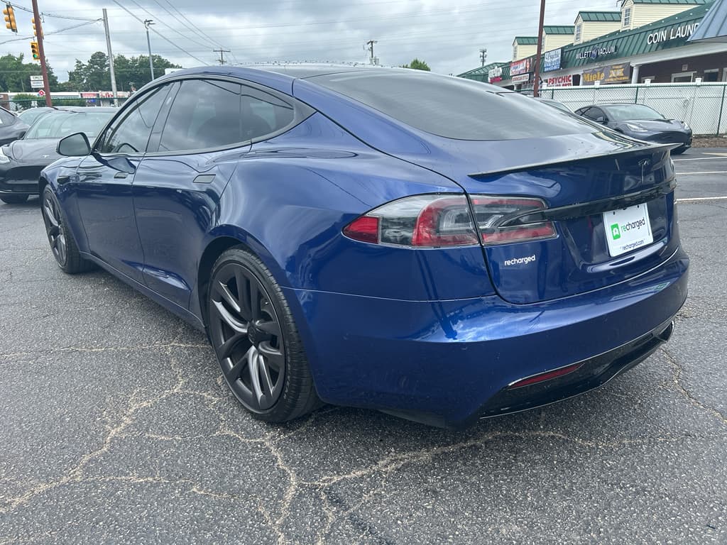 2021 Tesla Model S view 2