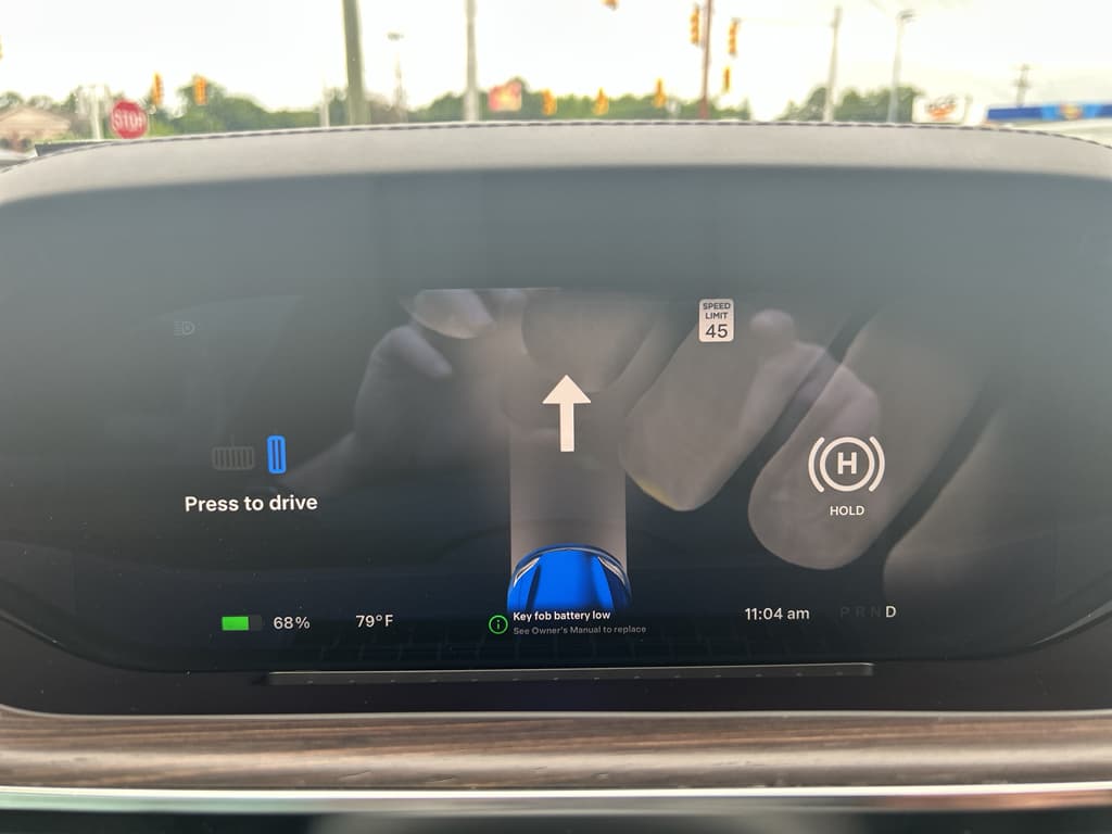 2021 Tesla Model S view 7