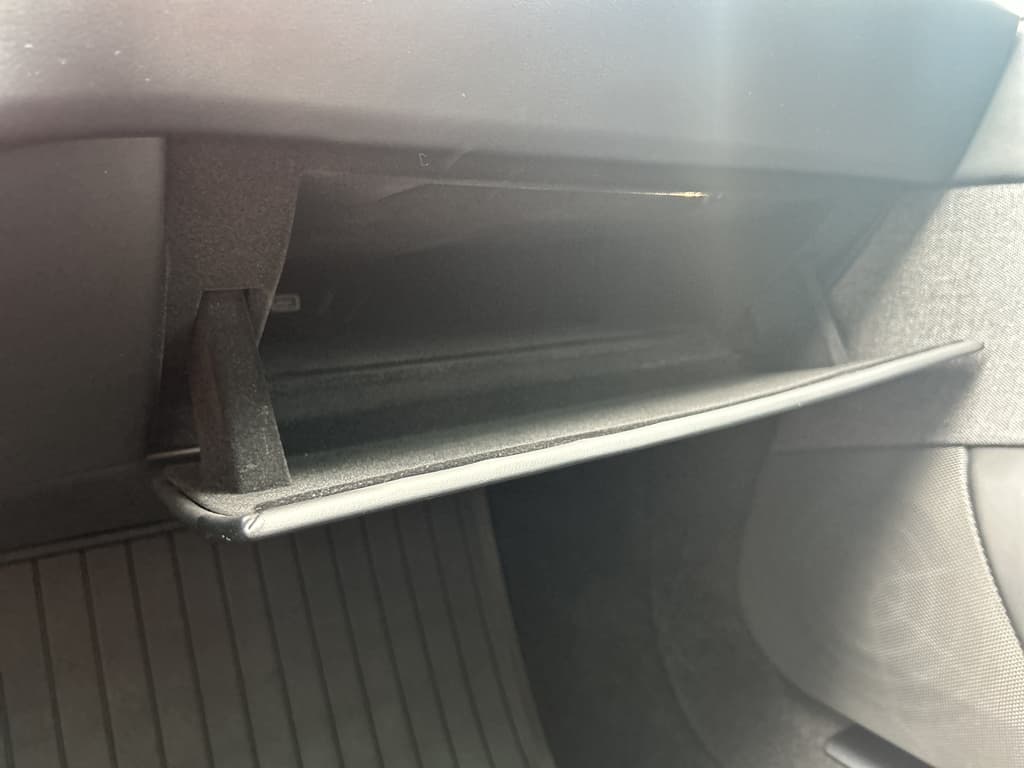 2021 Tesla Model S view 14