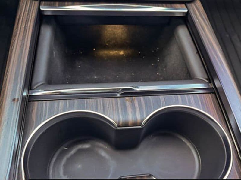 2021 Tesla Model S view 19