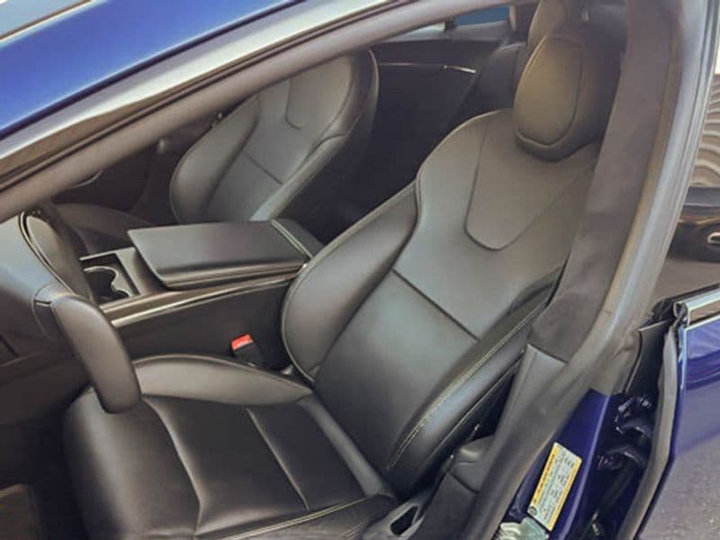 2021 Tesla Model S view 11