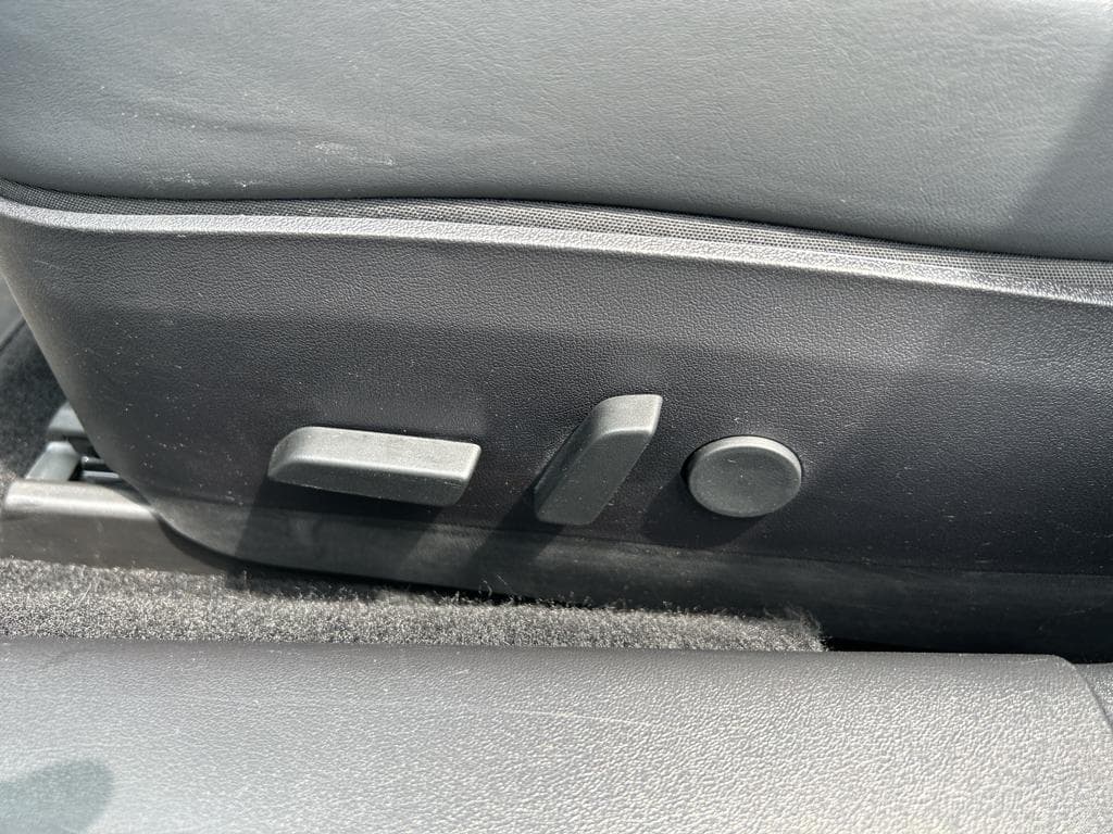 2019 Tesla Model 3 view 6