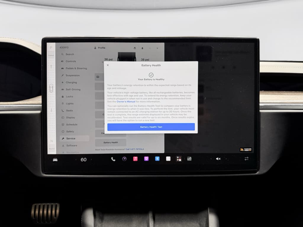 2021 Tesla Model S view 13