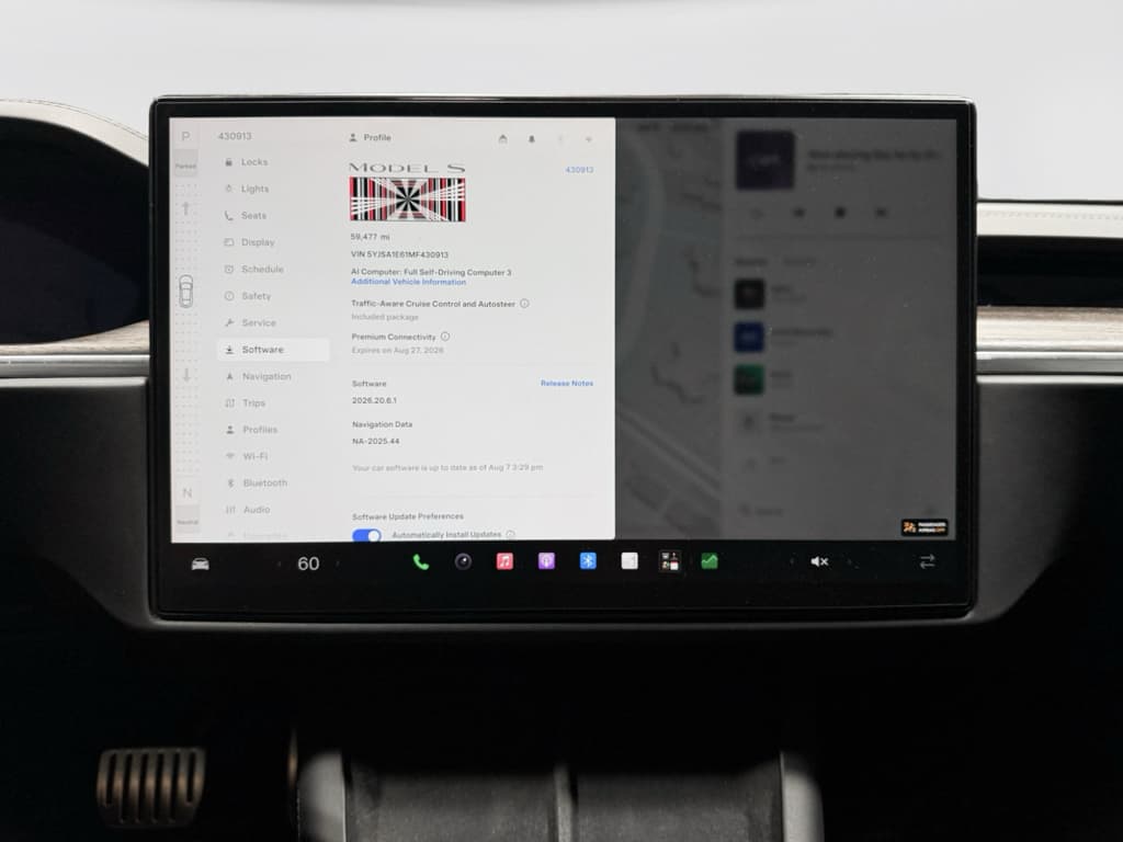2021 Tesla Model S view 11