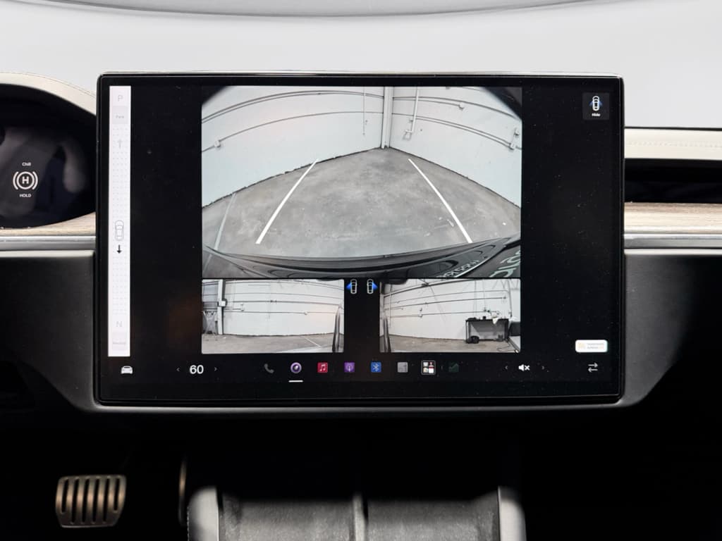 2021 Tesla Model S view 14