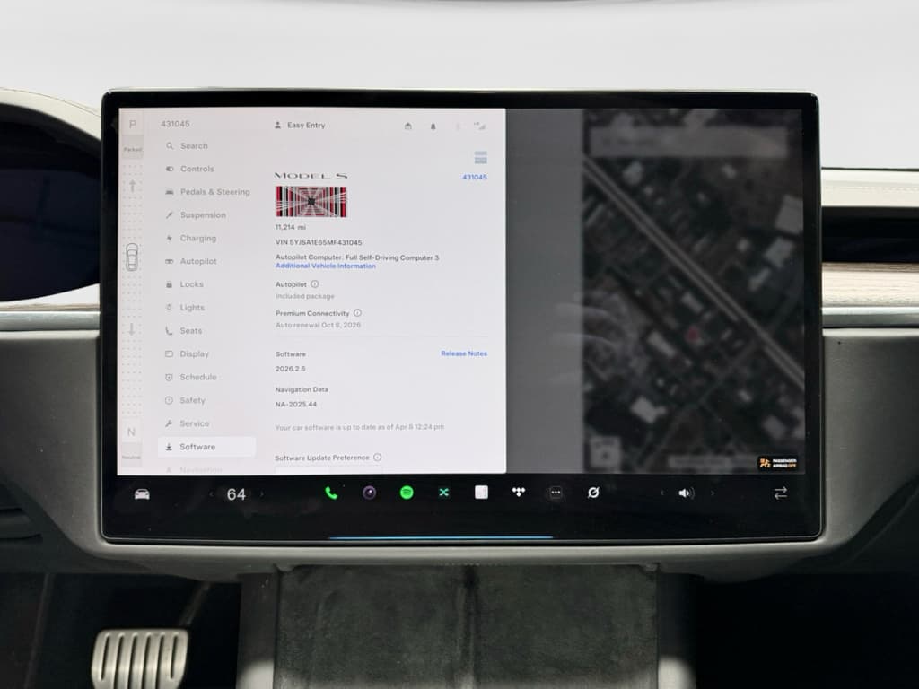 2021 Tesla Model S view 12