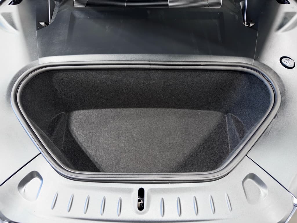 2021 Tesla Model S view 25