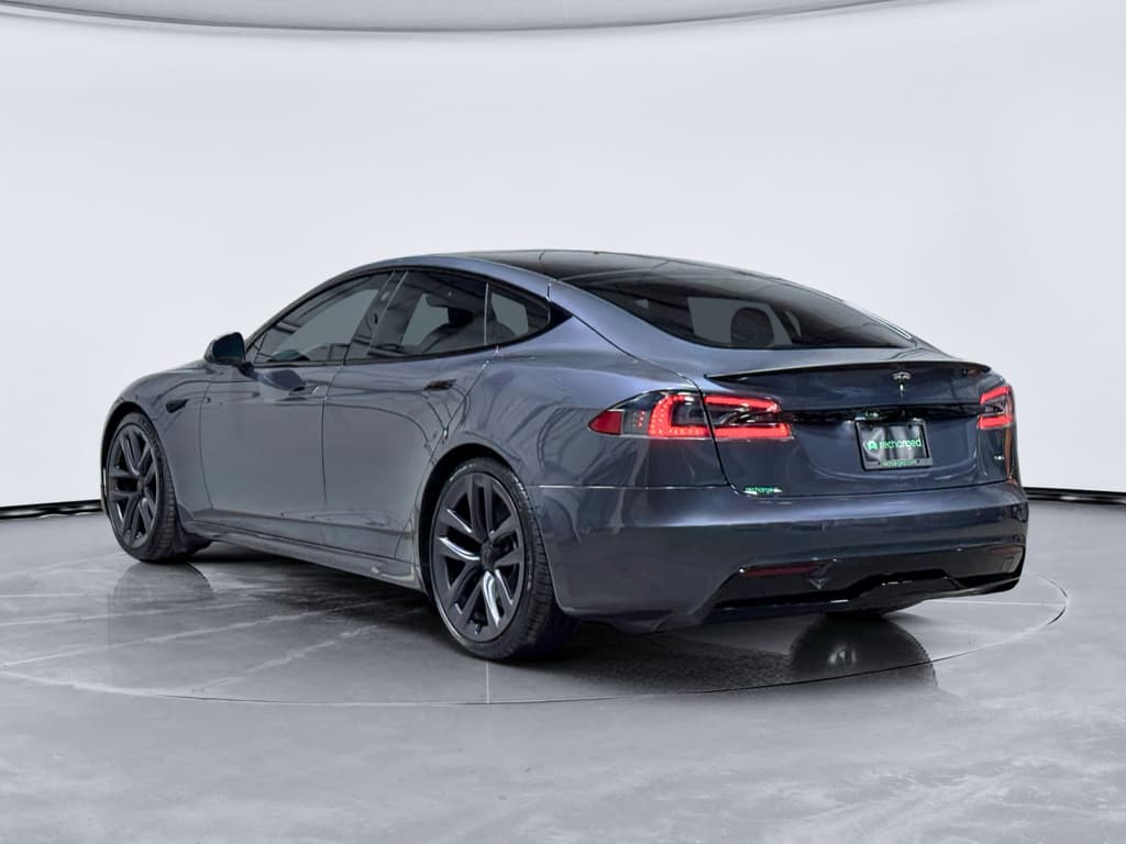 2021 Tesla Model S view 2