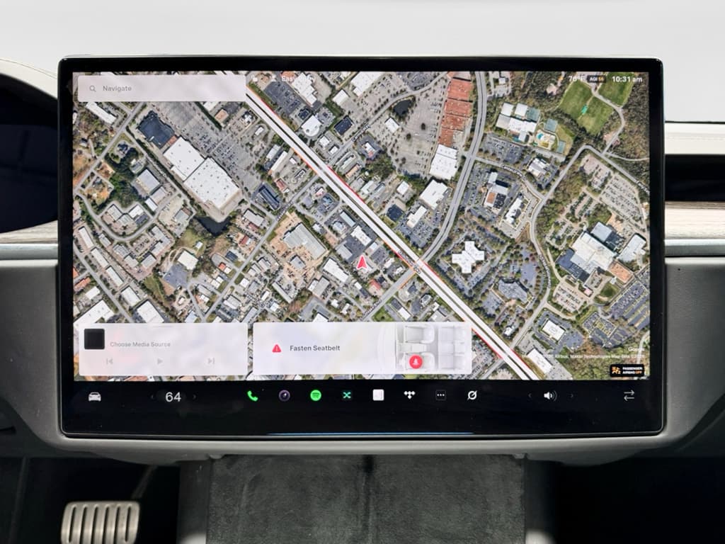 2021 Tesla Model S view 10