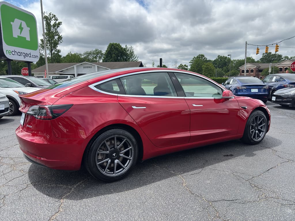 2019 Tesla Model 3 view 3