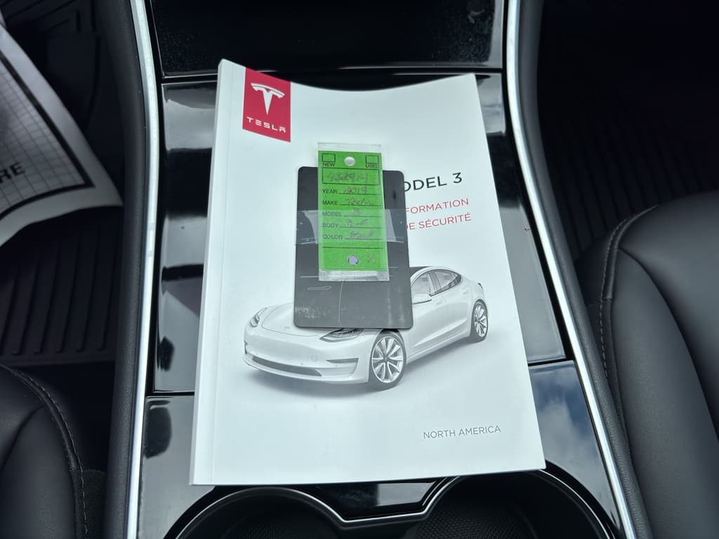 2019 Tesla Model 3 view 17