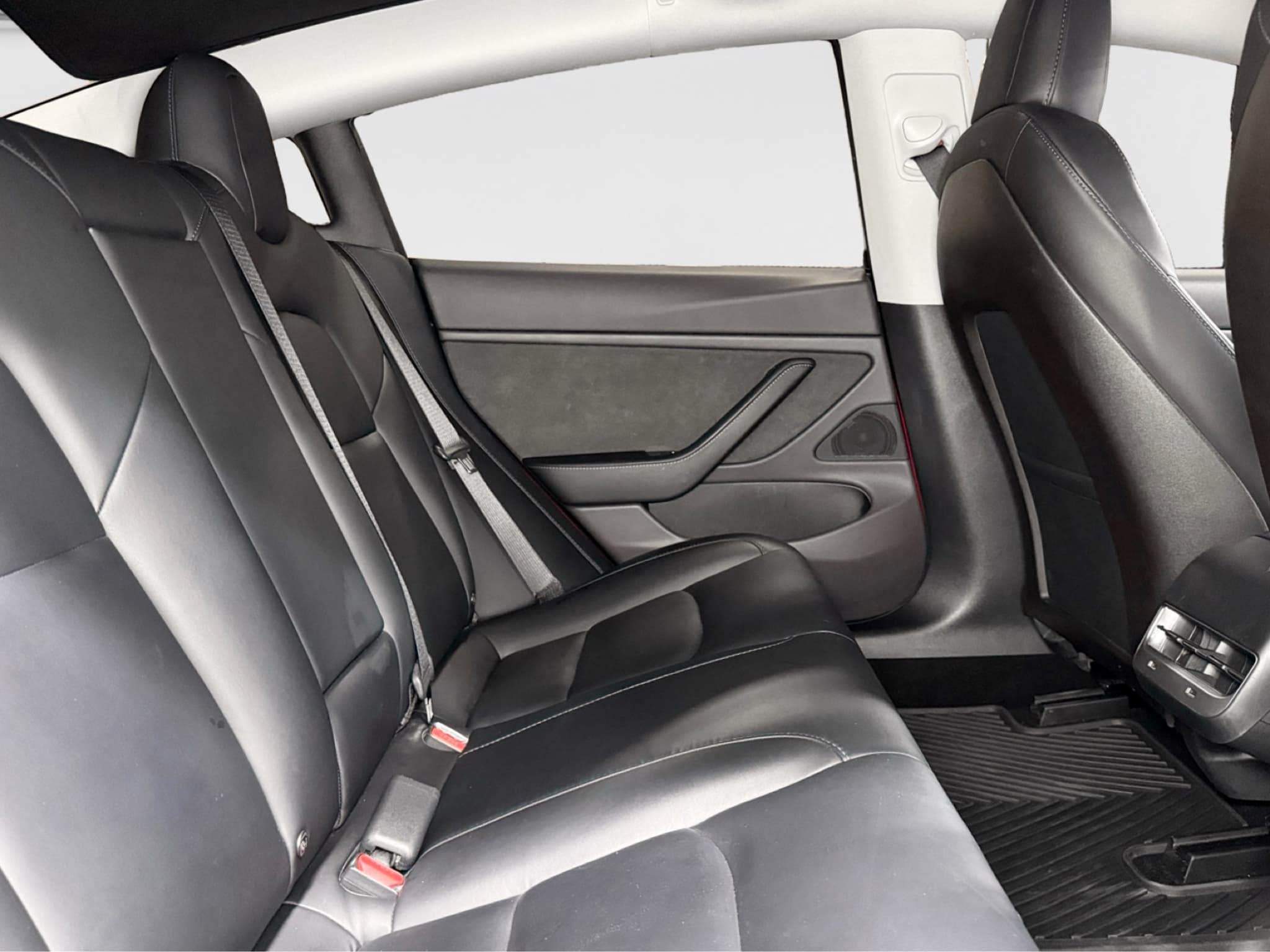 2019 Tesla Model 3 view 21