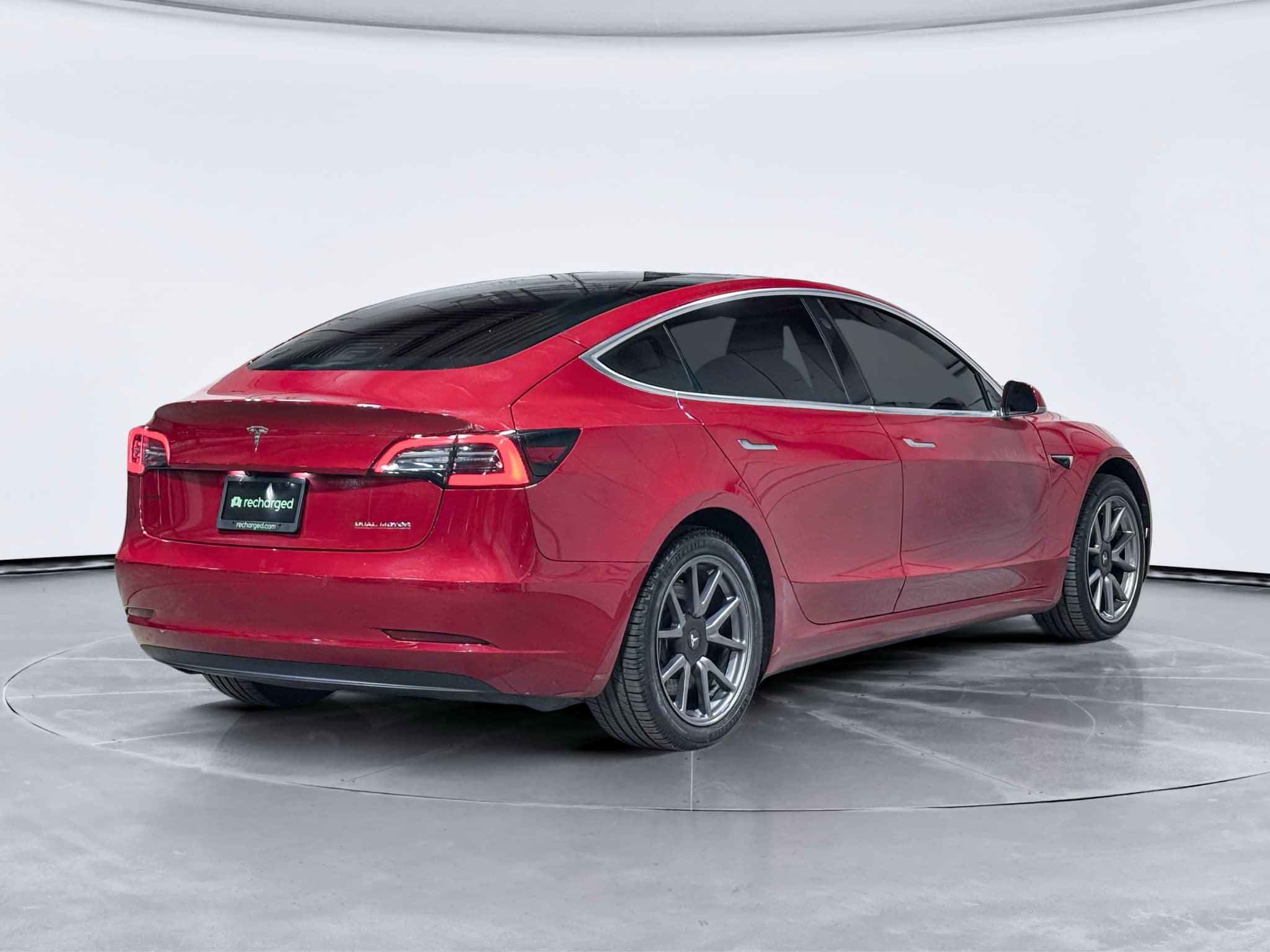 2019 Tesla Model 3 view 3