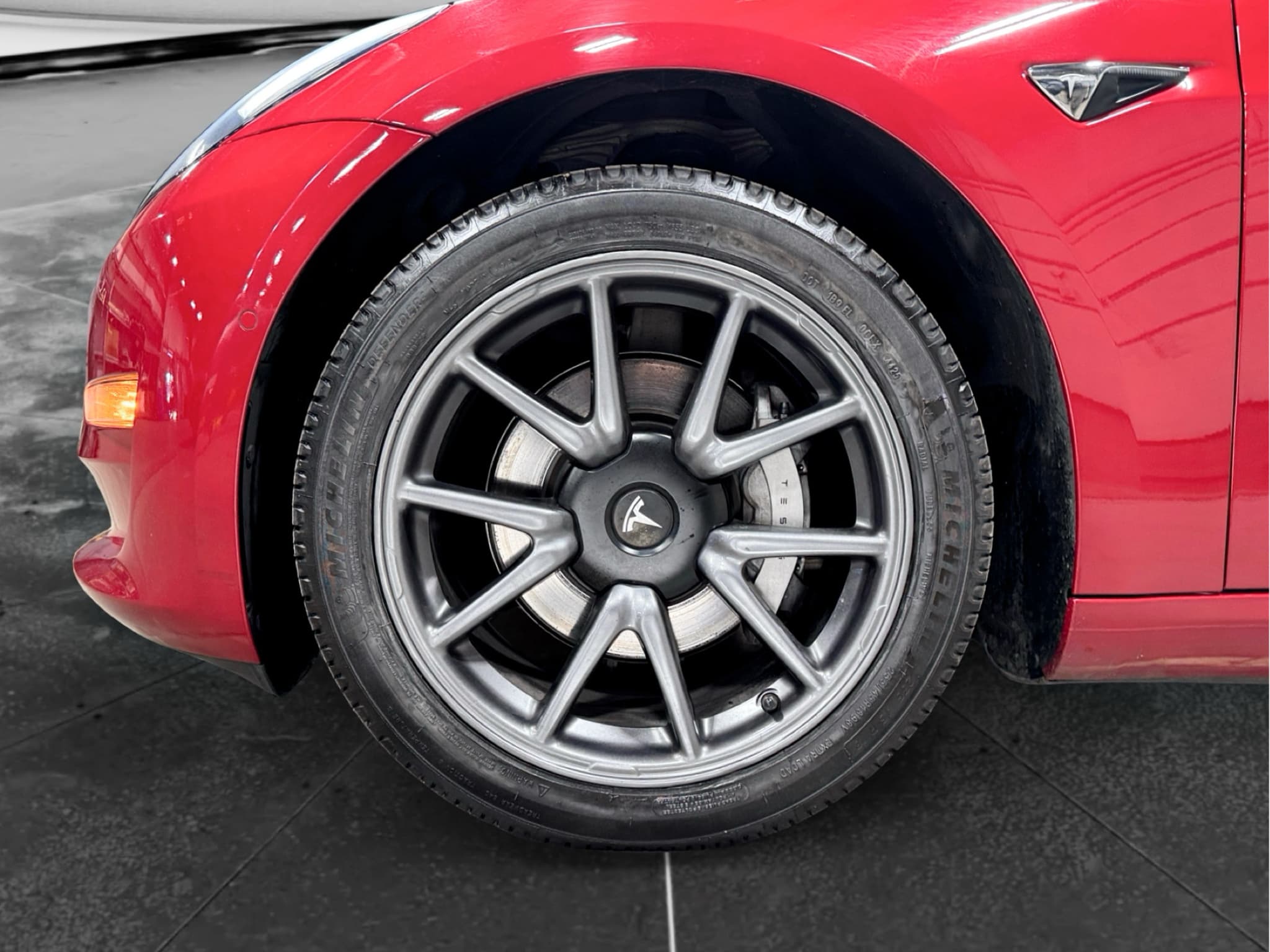 2019 Tesla Model 3 view 30