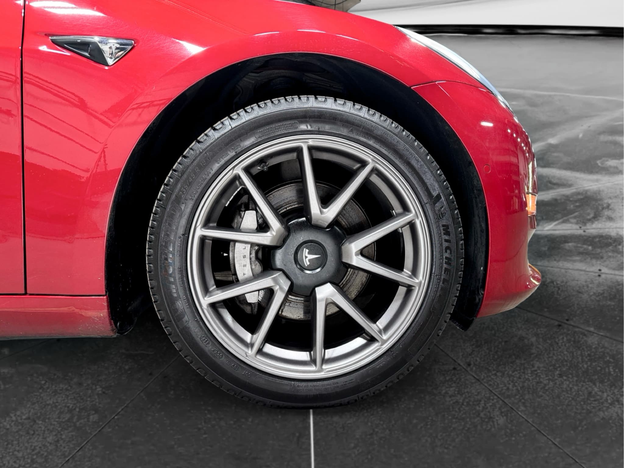 2019 Tesla Model 3 view 36