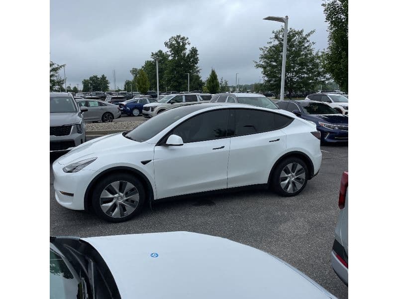 2022 Tesla Model Y view 3